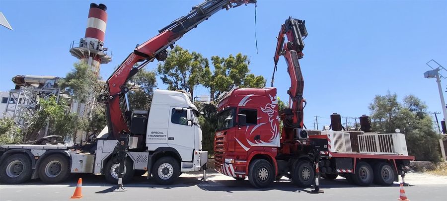 Γερανός FASSI F1500XP σε φορτηγό Volvo της Γερανοί Μήλου