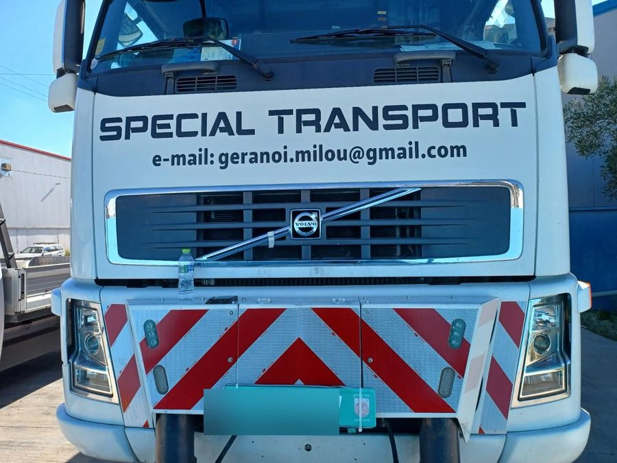 Γερανός FASSI F1500XP σε φορτηγό Volvo της Γερανοί Μήλου