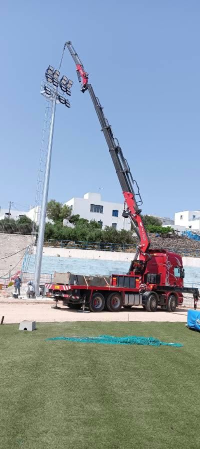 Γερανός FASSI F900XP σε φορτηγό Scania της Γερανοί Μήλου