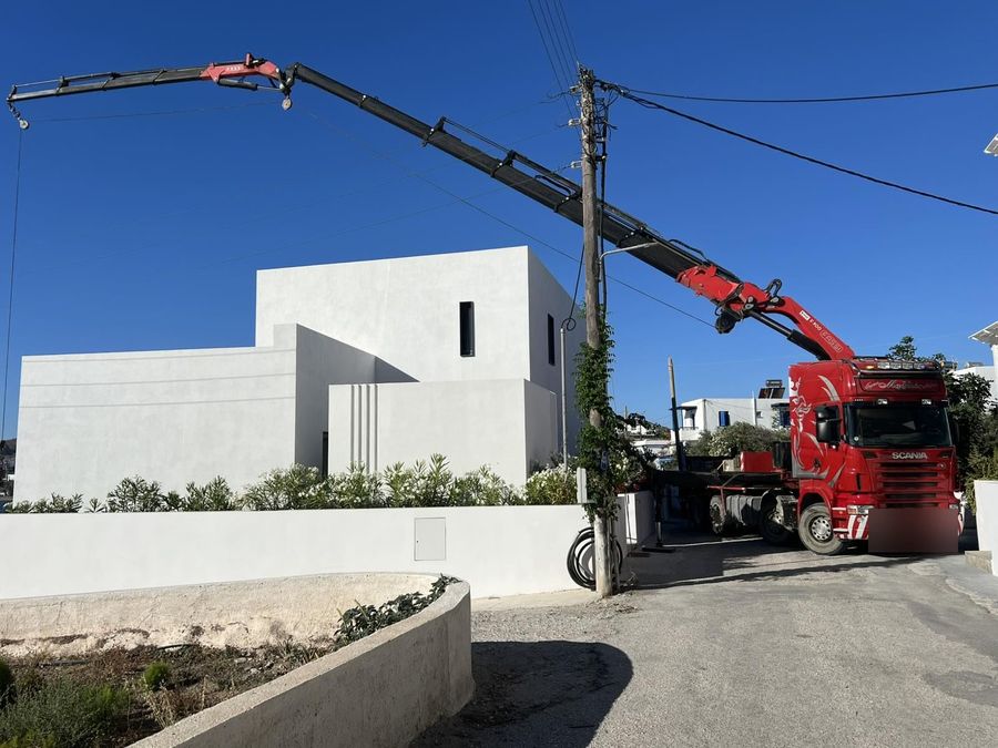 Γερανός FASSI F900XP σε φορτηγό Scania της Γερανοί Μήλου