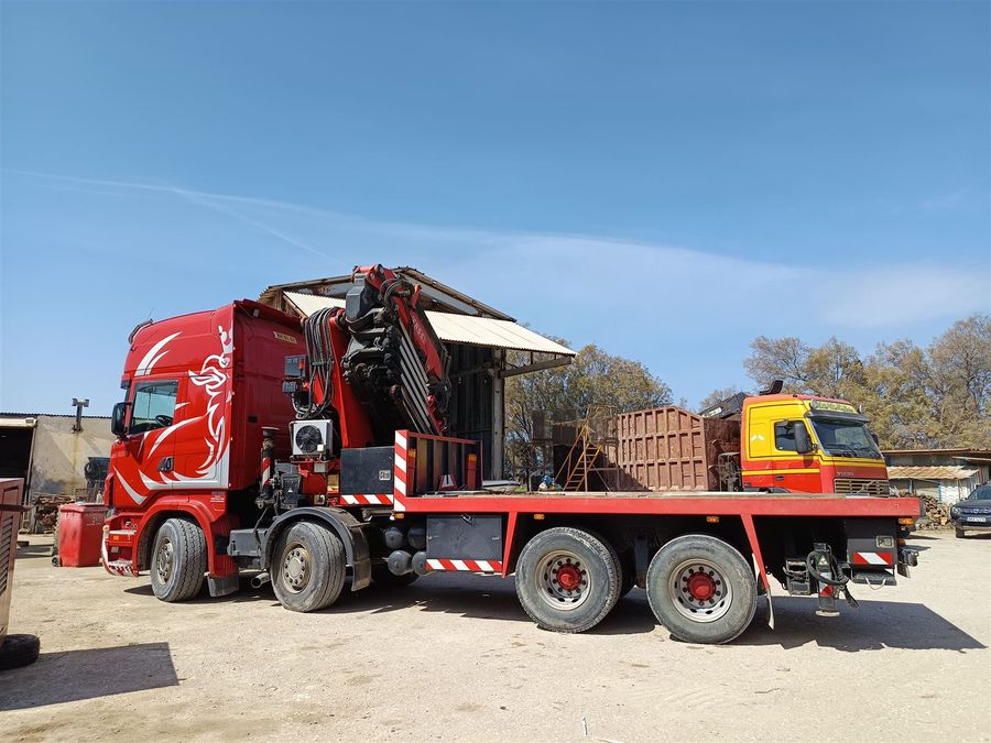 Γερανός FASSI F900XP σε φορτηγό Scania της Γερανοί Μήλου